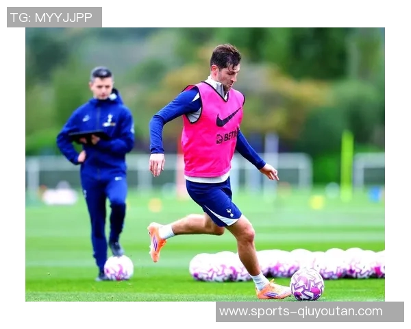 热刺迎战利兹联首发阵容公布西蒙斯特尔库杜斯出战帕利尼亚参赛