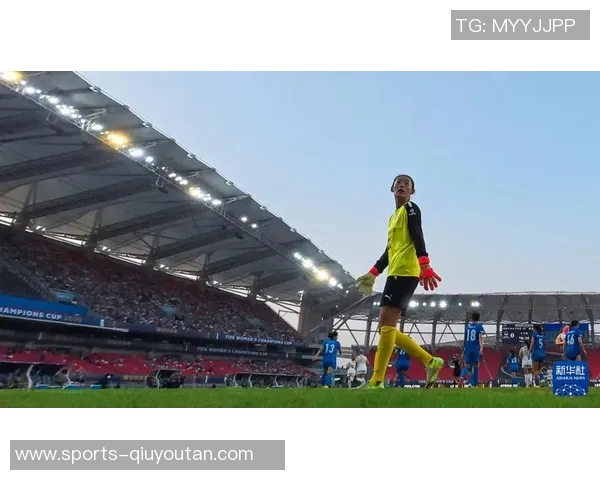 武汉车谷江大女足迎战奥克兰联现场观众人数创下新高达到32318人