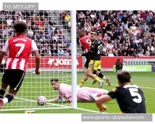 B费休息期间亲临训练基地现场观摩替补球员训练情况 B费休息期间亲临训练基地现场观摩替补球员训练情况