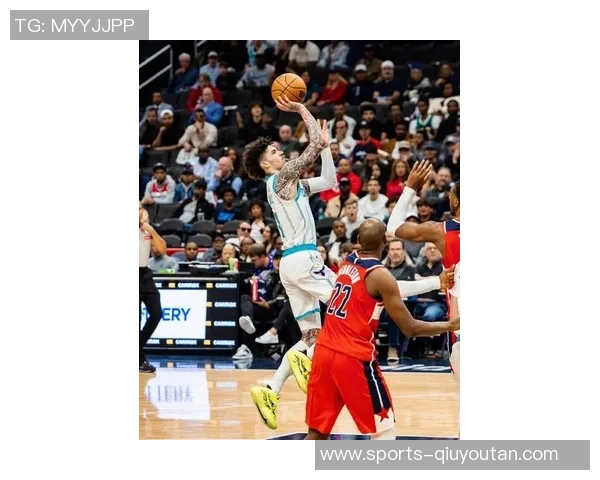 拉梅洛鲍尔表现平平19投6中三分球命中率低迷仍砍下20分5篮板8助攻 拉梅洛鲍尔表现平平19投6中三分球命中率低迷仍砍下20分5篮板8助攻