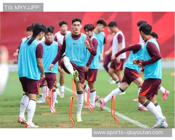 天秀表现!拜合拉木双响助力U22国足2-0领先韩国队 天秀表现!拜合拉木双响助力U22国足2-0领先韩国队