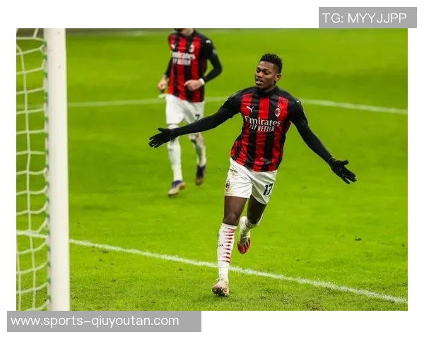 莱奥表现低迷背后的原因分析:缺乏严厉教练的指导与挑战 莱奥表现低迷背后的原因分析:缺乏严厉教练的指导与挑战