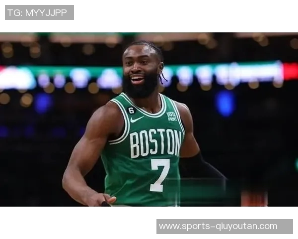 杰伦布朗直言强队比赛遭偏哨判罚不公引发热议